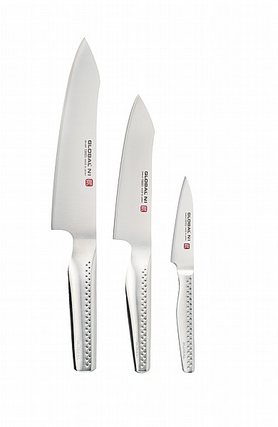 סט 3 סכינים, GN3002 מהסדרה הקלאסית של חברת גלובל GLOBAL יפן