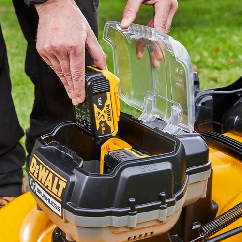 מכסחת דשא נטענת בראשלס + 2 סוללות DeWALT DCMW564P2 BL 2X18V 5Ah
