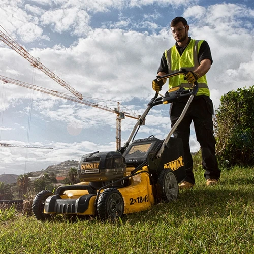 גוף מכסחת דשא נטענת בראשלס DeWALT DCMW564N BL 2X18V