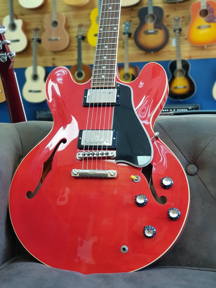 GIBSON 