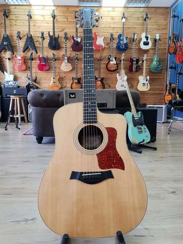 Taylor 210ce Deluxe 2015