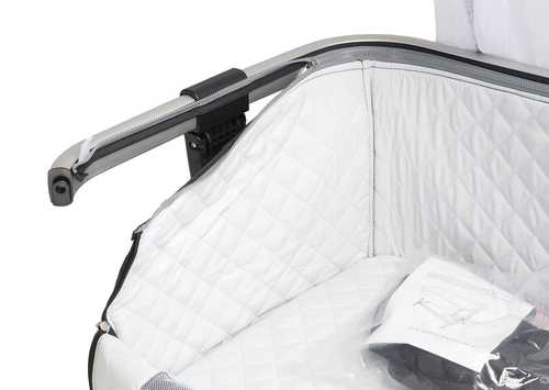 עריסה מפוארת מתחברת למיטת הורים עם מצבי גובה, כילה ותאורת לילה Minigo Deluxe - שחור