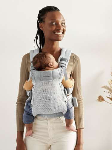 מנשא תינוק הרמוני Baby Bjorn Harmony  עם ריפוד 3D MESH בצבע כחול נייבי Navy blue