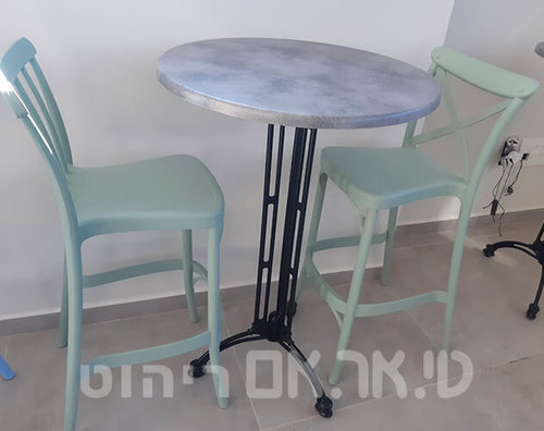 כסאות בר גזוז וקפרי