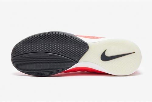 נעלי קט רגל מקצועיות Nike Lunar Gato II IC