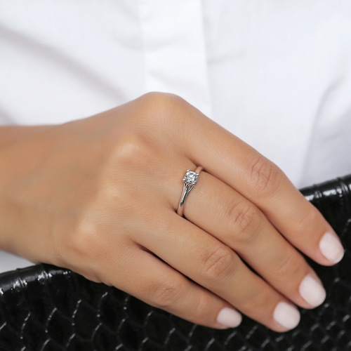 טבעת סוליטר יהלום 0.40ct זהב 14K