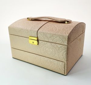 קופסאת תכשיטים