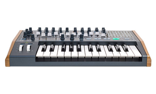 סינטיסייזר אנלוגי מודולרי - Arturia MiniBrute 2