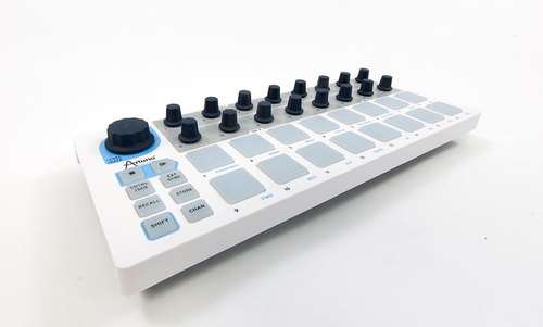 קונטרולר-סיקוונסר Arturia Beatstep
