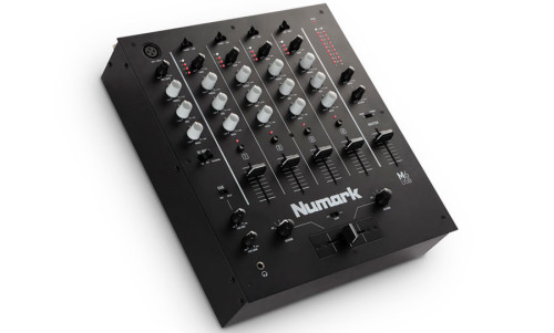 מיקסר דיג'יי - Numark M6