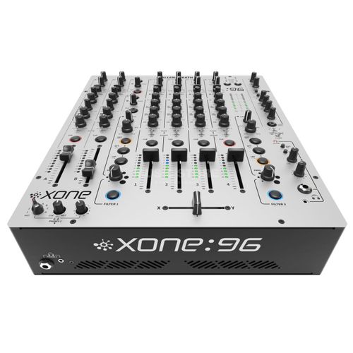 זוית נוספת Allen & Heath Xone:96 DJ Mixer