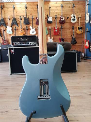 Fender Deluxe American Vintage ’62 Stratocaster 