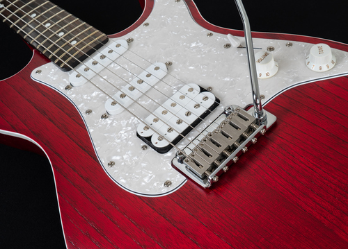 גיטרה חשמלית Michael Kelly 63OP HSS Trans Red