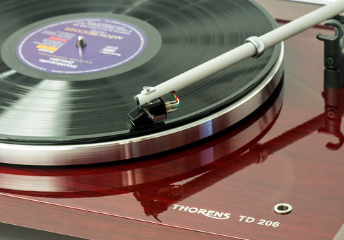 Thorens TD 206 WALNUT