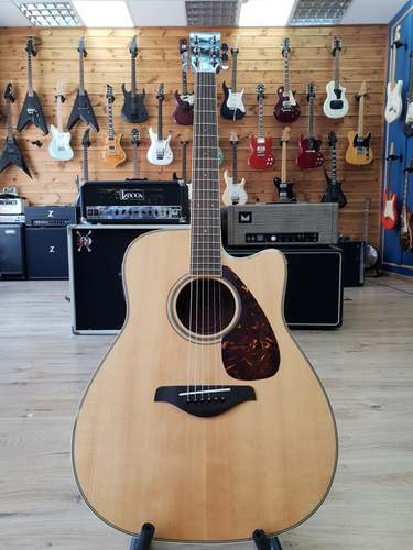 Yamaha FGX720SCA