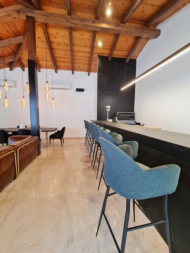 VIP ROOM 