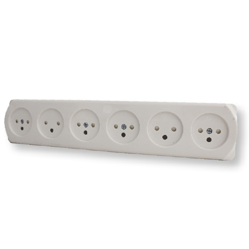 שקע YARDEN PG-6 נמוך עם תריס בטחון בצבע לבן מתח/זרם 230V/16A