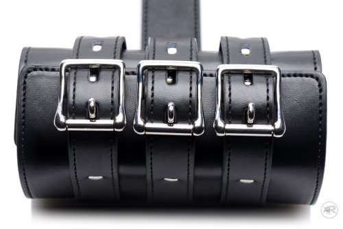 סט אזיקים ונועל זרוע XR Brands - Arm Binder 