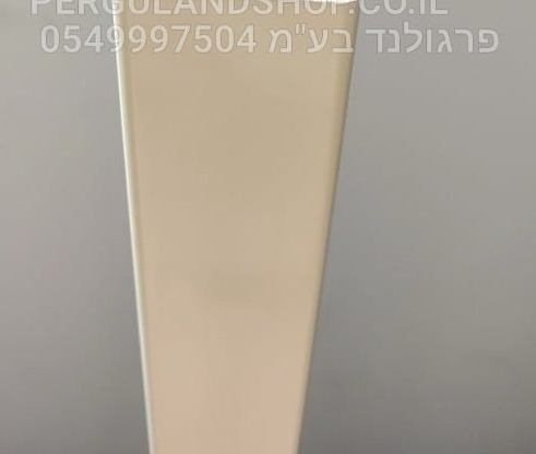 גדר אלומיניום - עמודי ברזל לגדר מרובעים - צבועים או מגלוונים ( פסיבציה צהוב ) - לבחירתכם