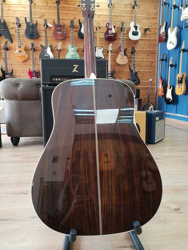 Martin HD-28 2017
