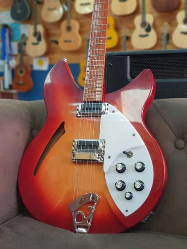 Rickenbacker 330 1989