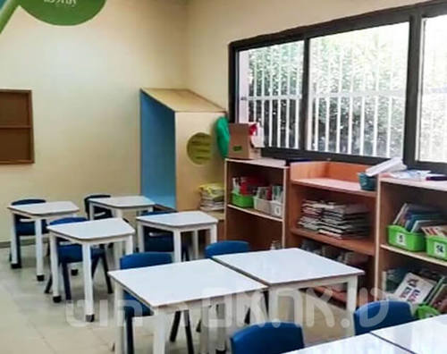 שולחנות תלמיד עם פלטה מחיקה