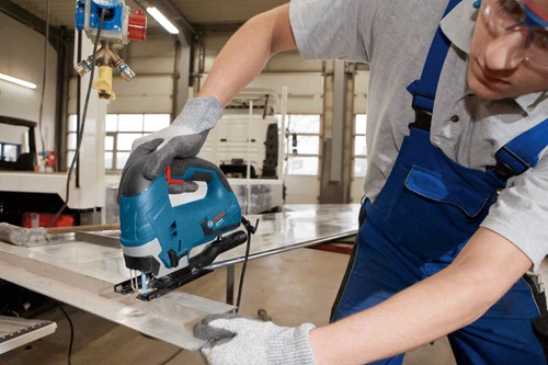 מסור אנכי חשמלי מומלץ דגם GST 90 BE