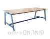 שולחן עם רגל A
