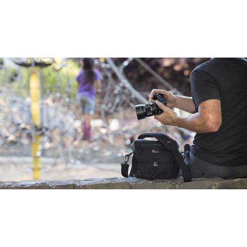 תיק צד למצלמה Lowepro Nova 140 AW II