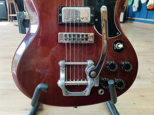  Gibson SG Standard with Bigsby Vibrato 1972