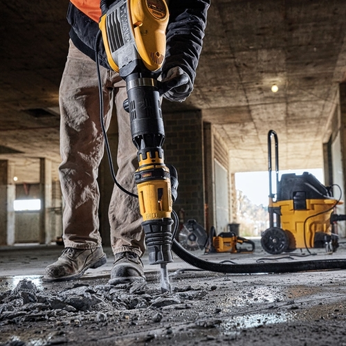DEWALT D25951K1,600W