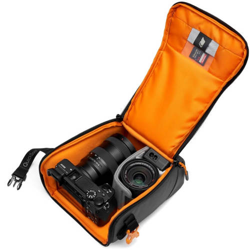 נרתיק בינוני לציוד צילום Lowepro GEARUP CREATOR BOX II M 