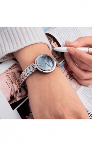 שעון Tissot אנלוגי יוקרתי לאישה