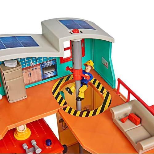 תחנת כיבוי גדולה של סמי הכבאי עם אורות וצלילים