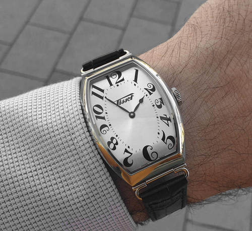 שעון Tissot אנלוגי יוקרתי לגבר או לאישה
