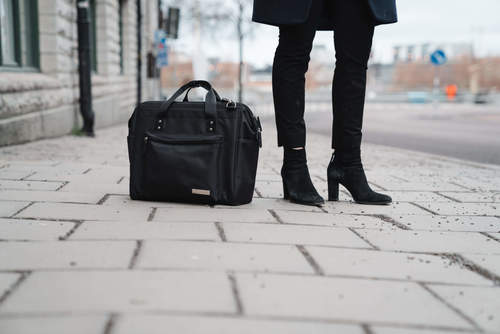 תיק החתלה מעוצב בנפח 15 ליטר - שחור