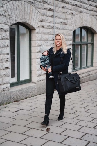 תיק החתלה מעוצב בנפח 15 ליטר - שחור