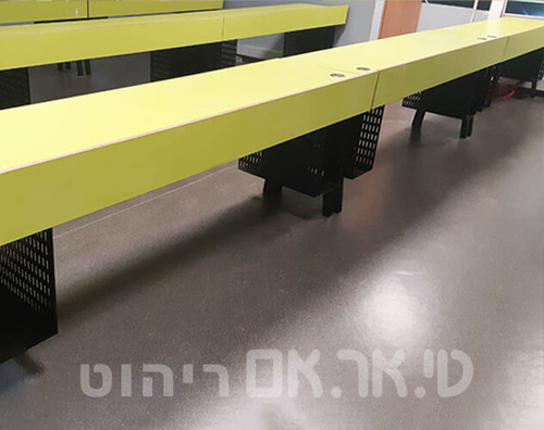 שולחנות מחשב כולל מסתור ומארז למחשב