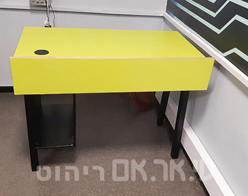 שולחן מחשב