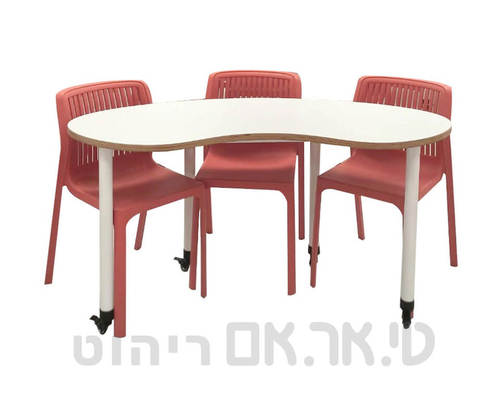 שולחן במבה