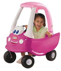 מכונית קופה ורודה