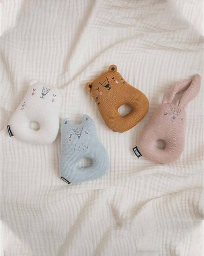 רעשן חיות סרוג עם חור אחיזה לקישוט ומשחק 100% כותנה - שמנת