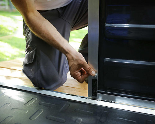 מחסן גינה Skylight אפור מידנייט 1.9x0.9 מק