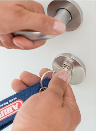 צילינדר ABUS טיטליום 35+35 חזק ואיכותי
