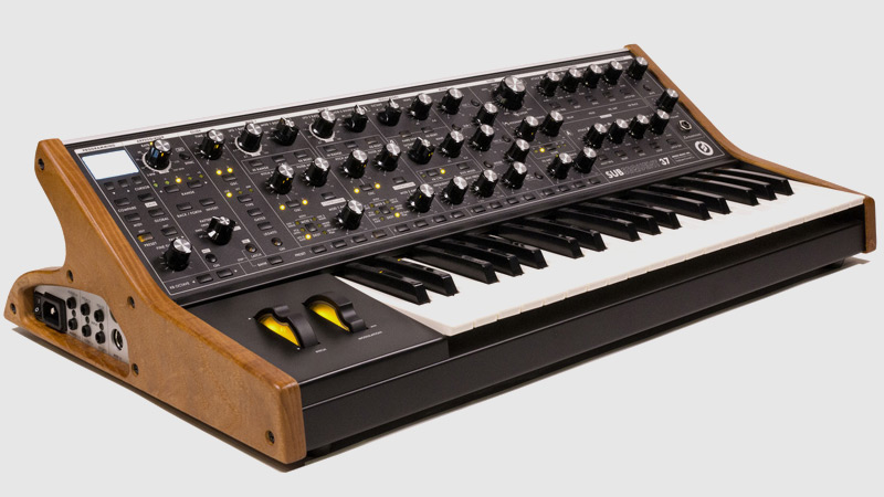 בלוג: Moog Subsequent 37