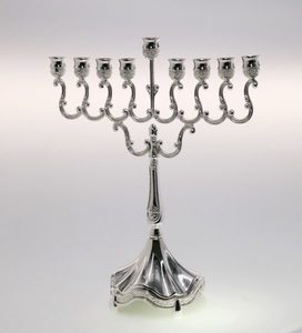 חנוכיה מוכספת 21*17 ס"מ