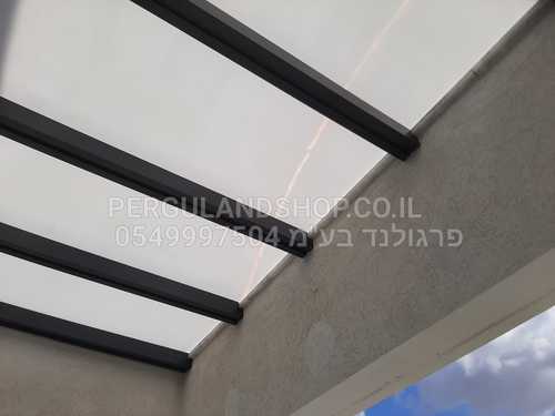 פרגולת אלומיניום הייטק פרימיום סנפל חצי שקופה בגוונים שונים . הגנה מפני מים ושמש ויופי בלי סוף . מפרט טכני בתחתית הדף
