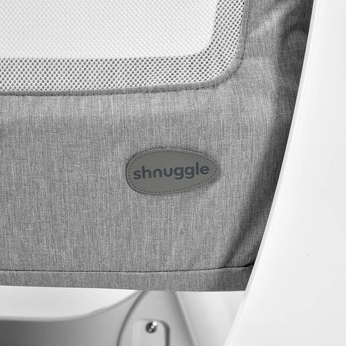 עריסת תינוק מעץ Air, מתחברת למיטת הורים עם דופן נפתחת ומצבי גובה - אפור יונה