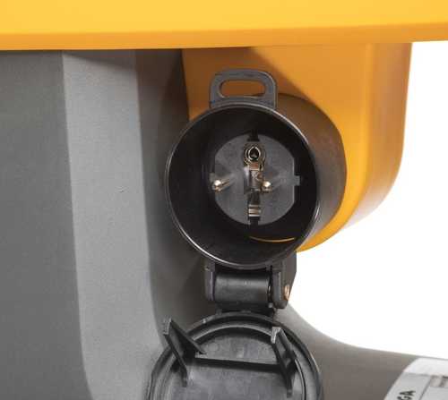 טוחן ענפים וגזם + מיכל סטיגה BIO SILENT 2500