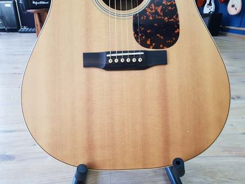 Larrivee D-03